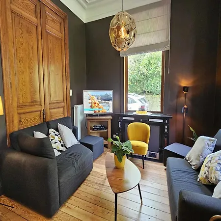 Heritage In With Garden, Cleaning Included 别墅 斯帕