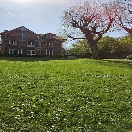 Heritage In With Garden, Cleaning Included *